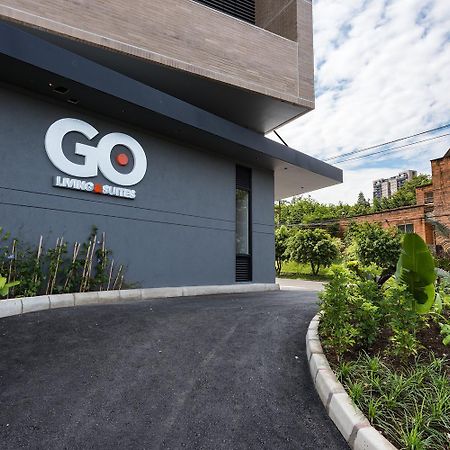 Go Living And Suites - Jalo Rent Medellín Exteriör bild