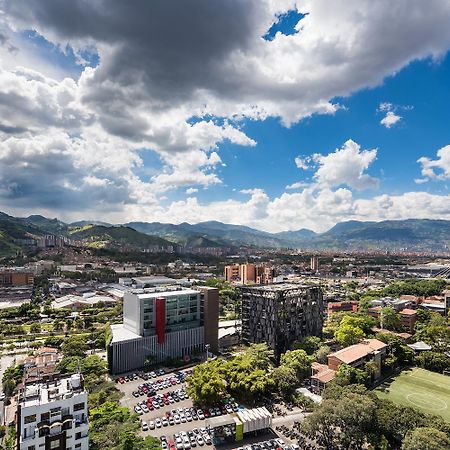 Go Living And Suites - Jalo Rent Medellín Exteriör bild