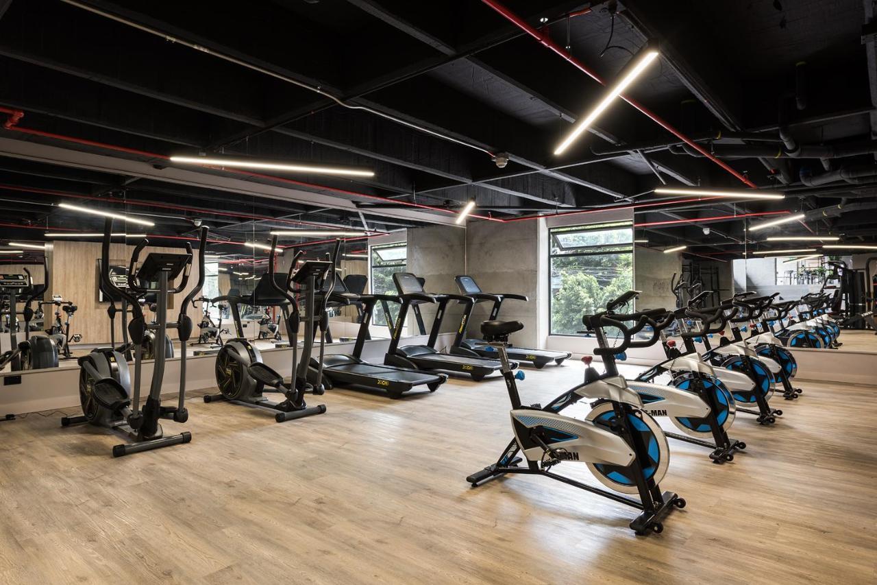 Go Living And Suites - Jalo Rent Medellín Exteriör bild