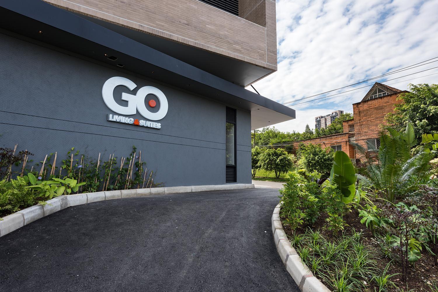 Go Living And Suites - Jalo Rent Medellín Exteriör bild