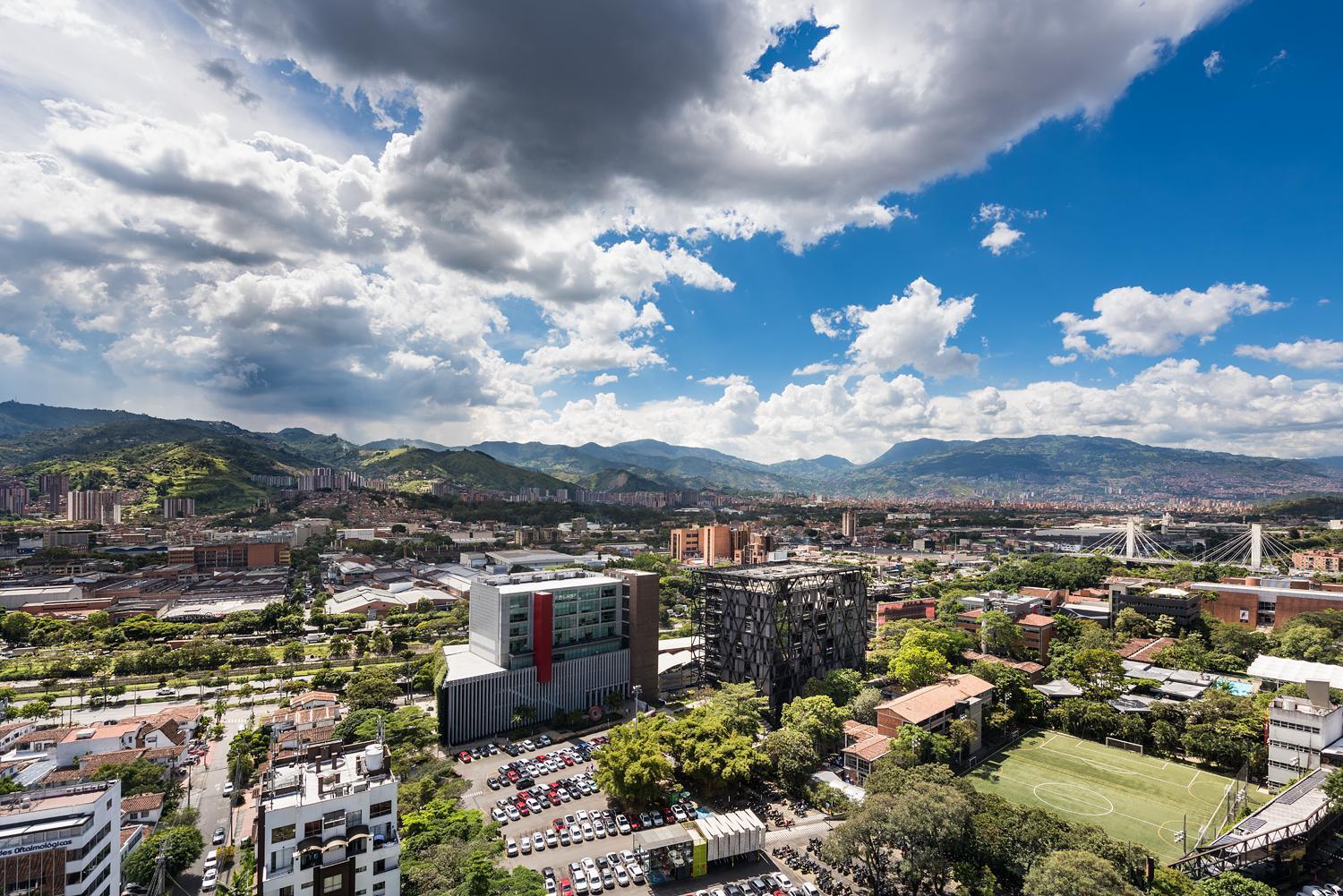 Go Living And Suites - Jalo Rent Medellín Exteriör bild